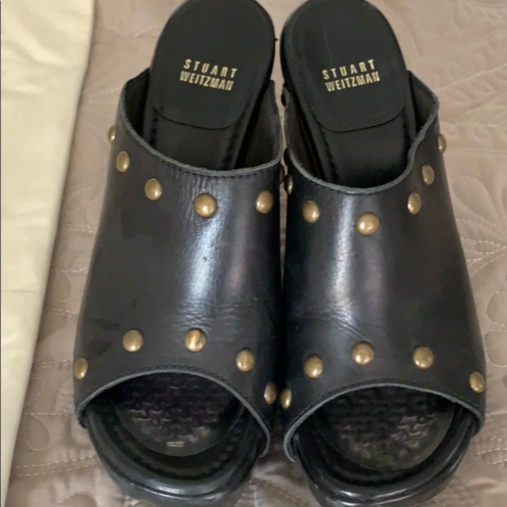 Gorgeous Stuart Weitzman clogs Size 8.5
